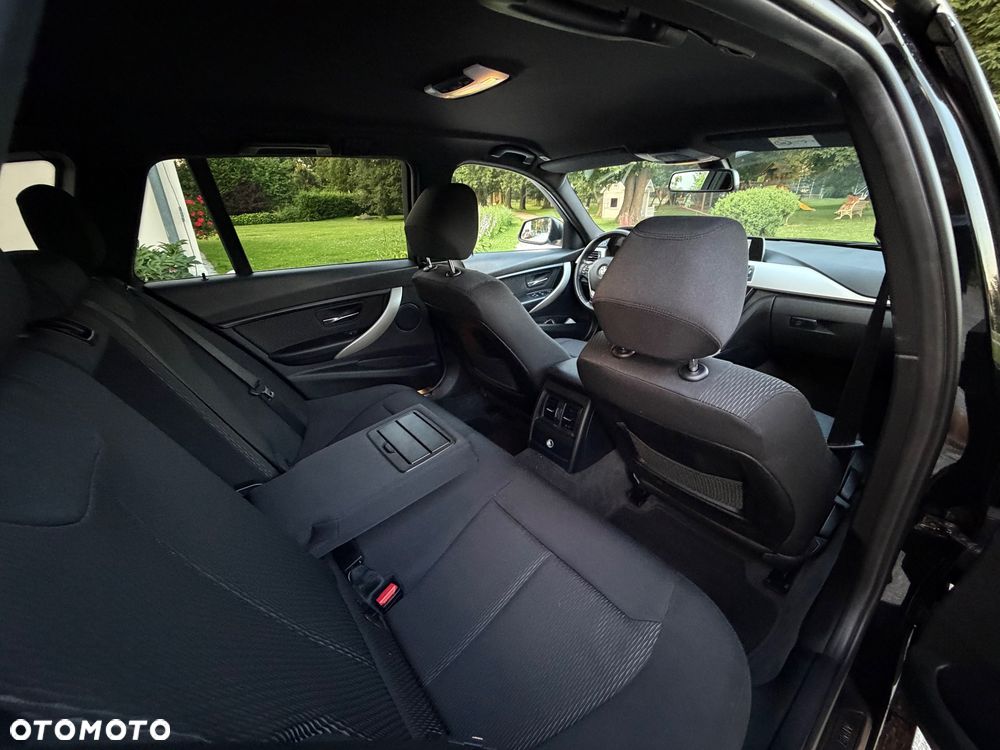 BMW Seria 3 318d Advantage - 14