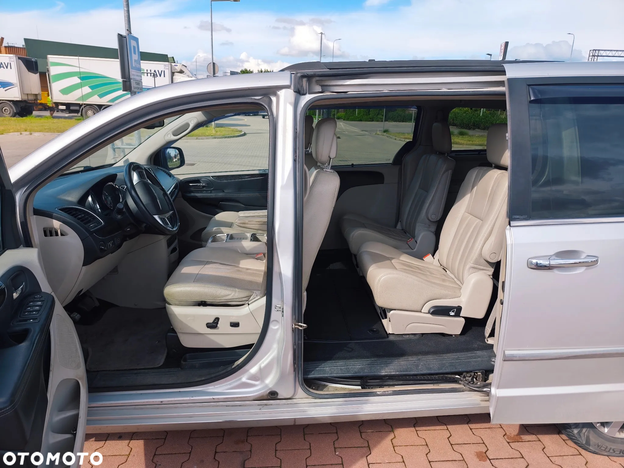 Chrysler Town & Country 3.6 Touring - 15