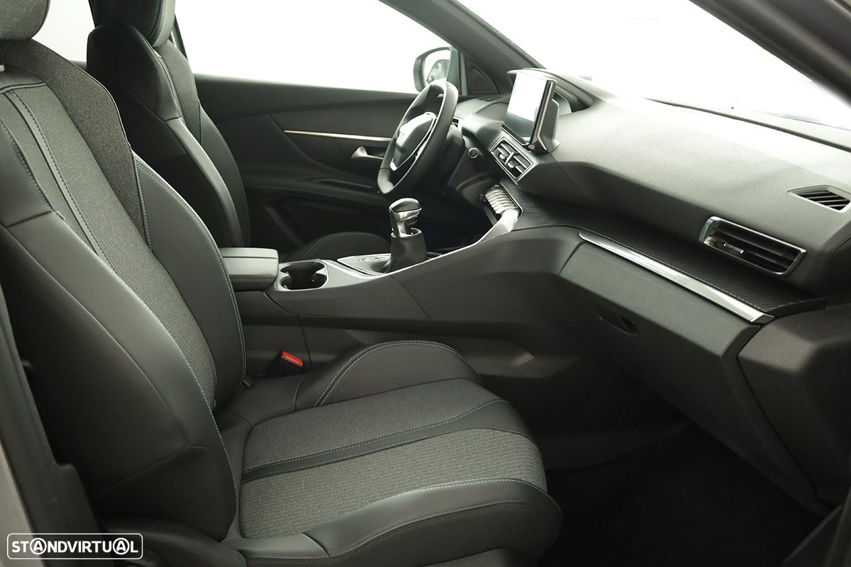 Peugeot 3008 1.2 PureTech Allure Pack - 19