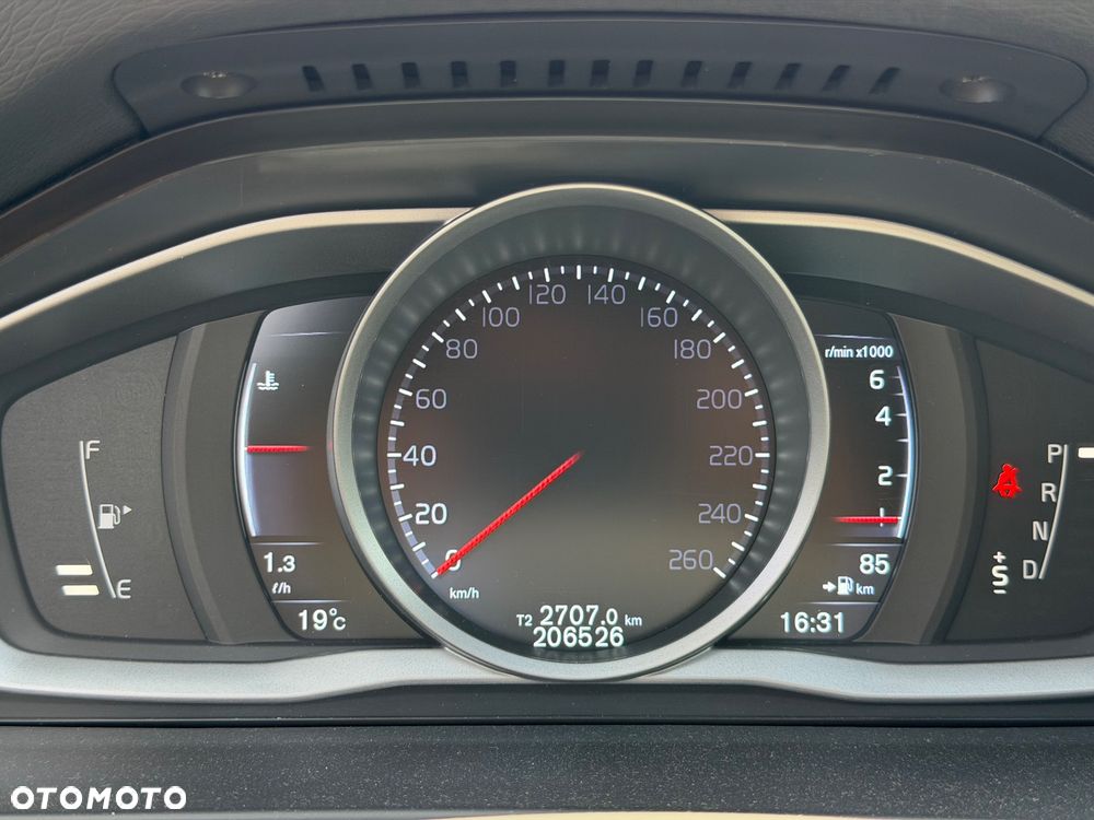 Volvo V60 T3 Geartronic Momentum - 33