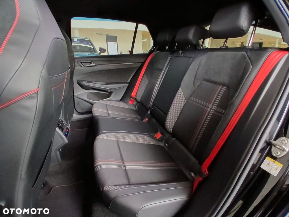 Volkswagen Golf - 9