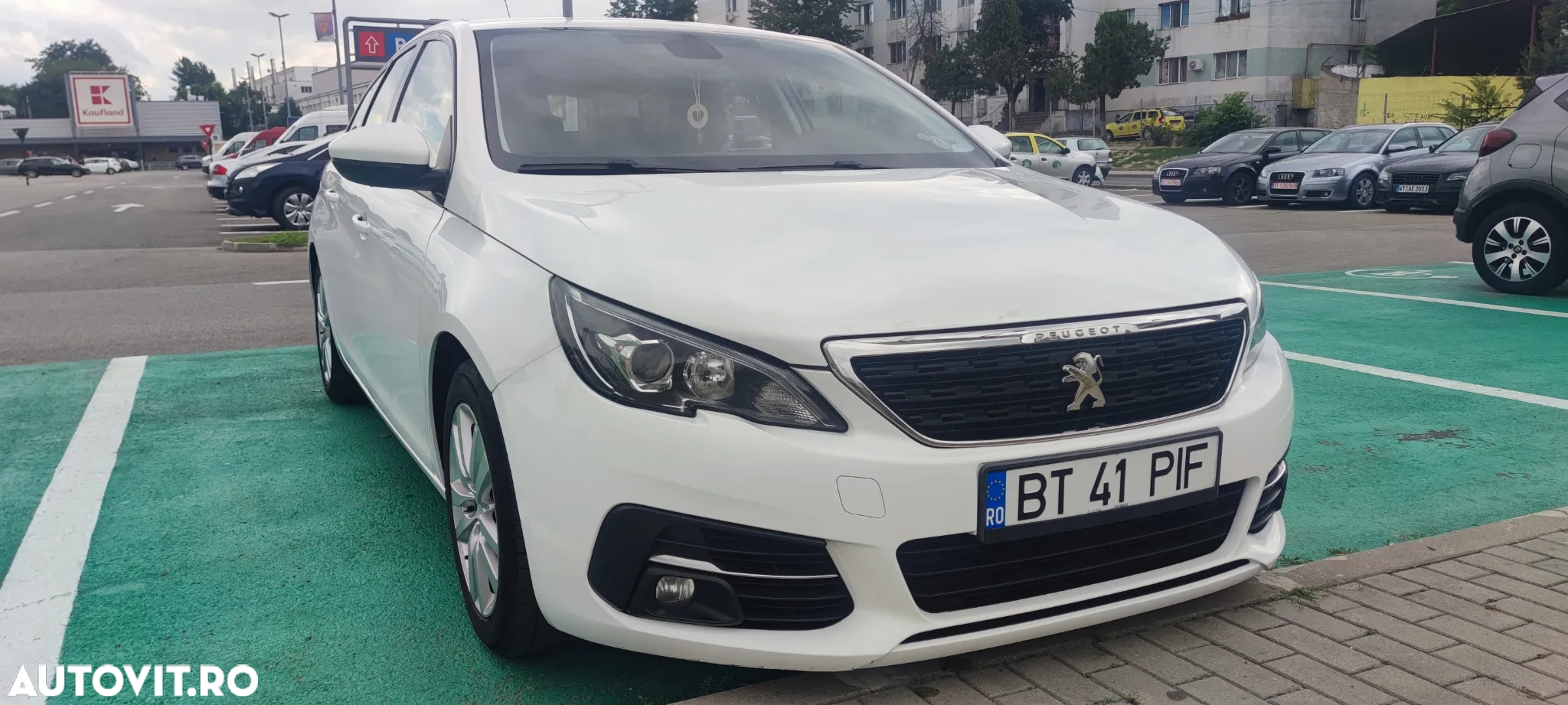 Peugeot 308 1.2 L PureTech Turbo S&S Access - 8