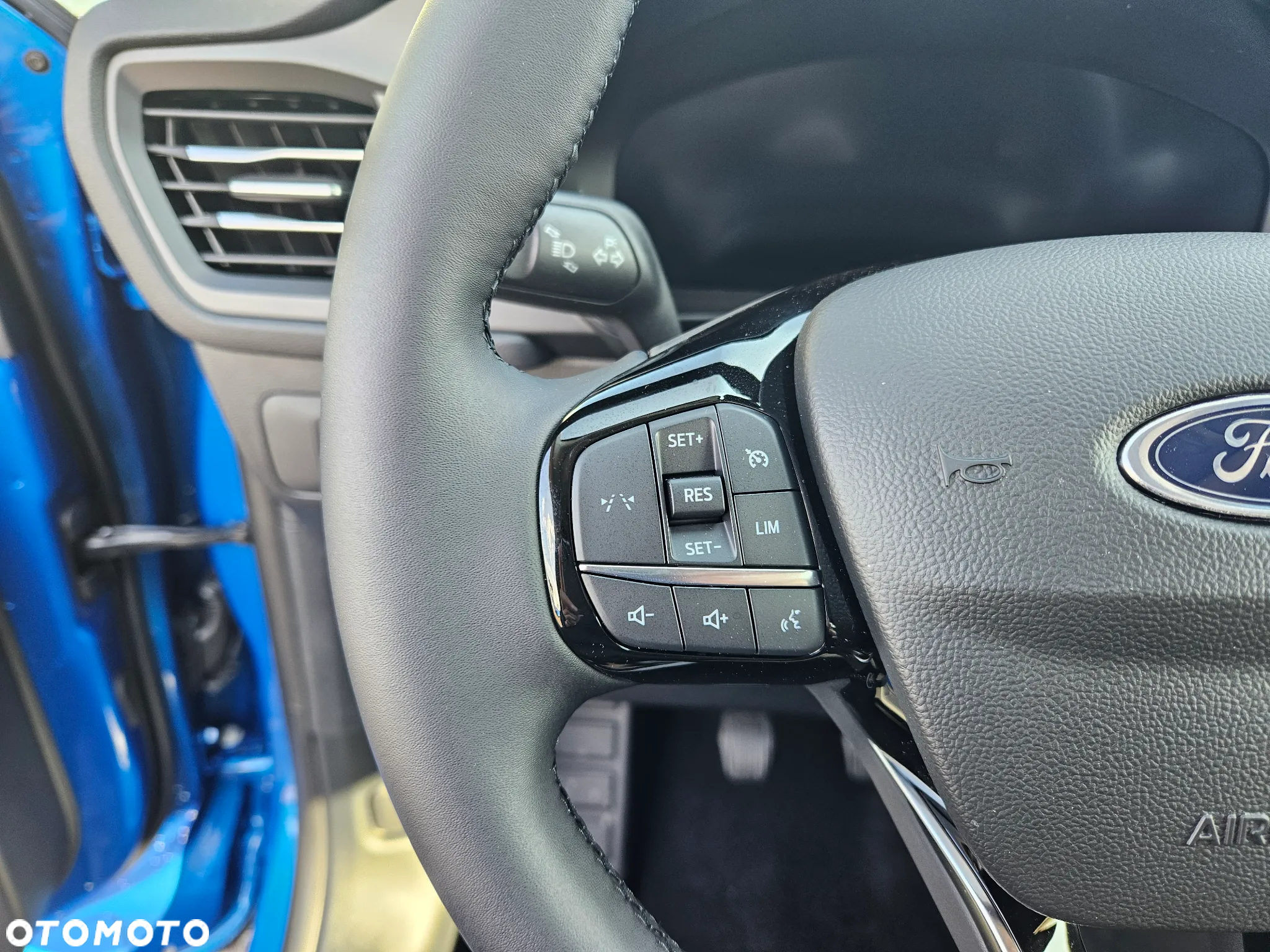 Ford Kuga 1.5 EcoBoost FWD Titanium - 25
