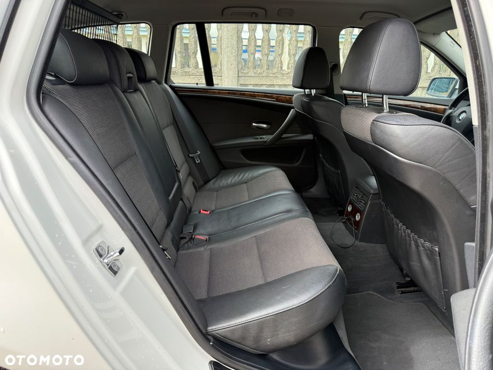BMW Seria 5 530d - 31