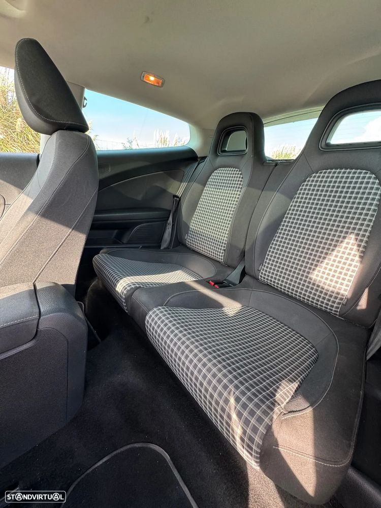 VW Scirocco 2.0 TDI Sport - 2