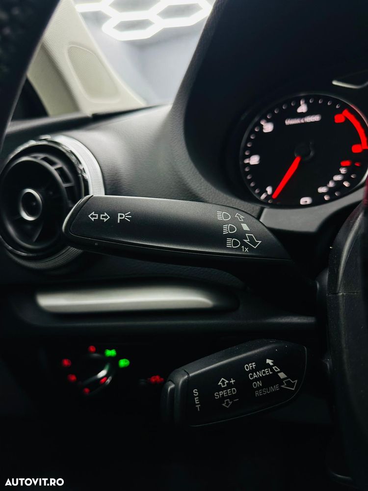 Audi A3 ack 1.6 TDI S-tronic Attraction - 26