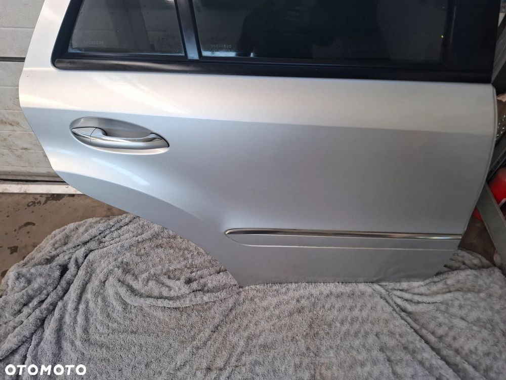 MERCEDES ML W164 DRZWI PRAWY TYL 775 - 2