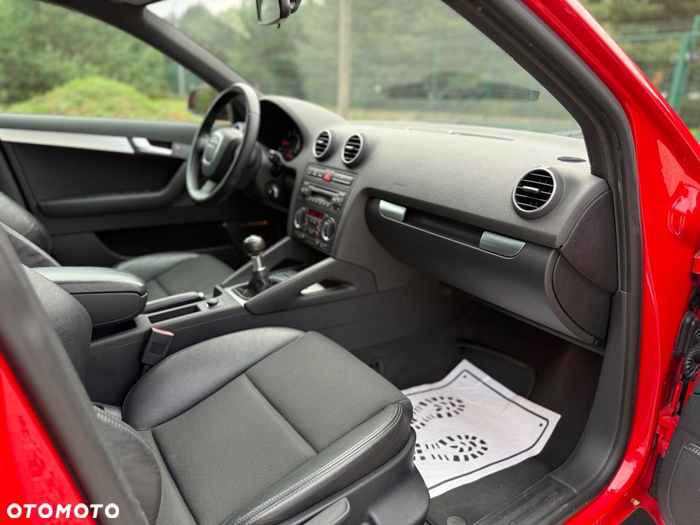 Audi A3 Sportback 2.0 TDI DPF S line Sportpaket - 21