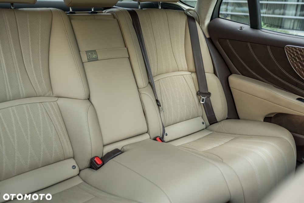Lexus LS - 25