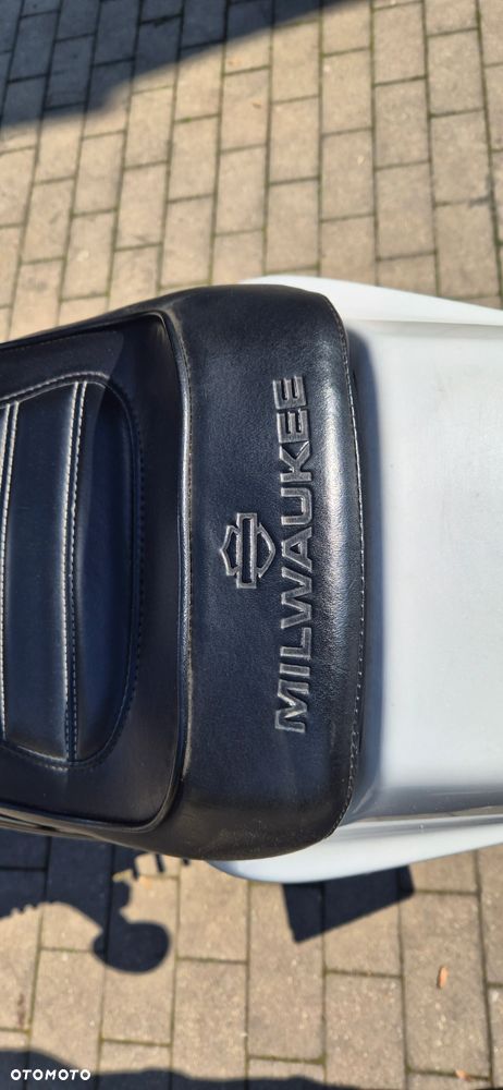 Harley-Davidson Sportster Roadster 1200R - 9