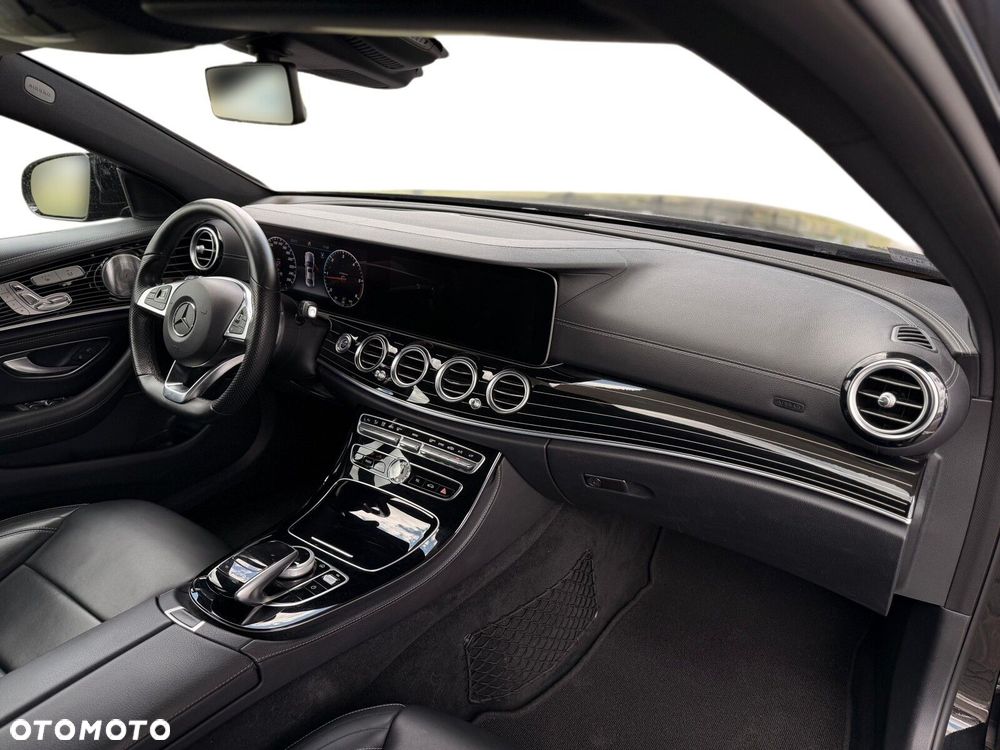 Mercedes-Benz Klasa E 220 d 4-Matic AMG/Avantgarde - 15