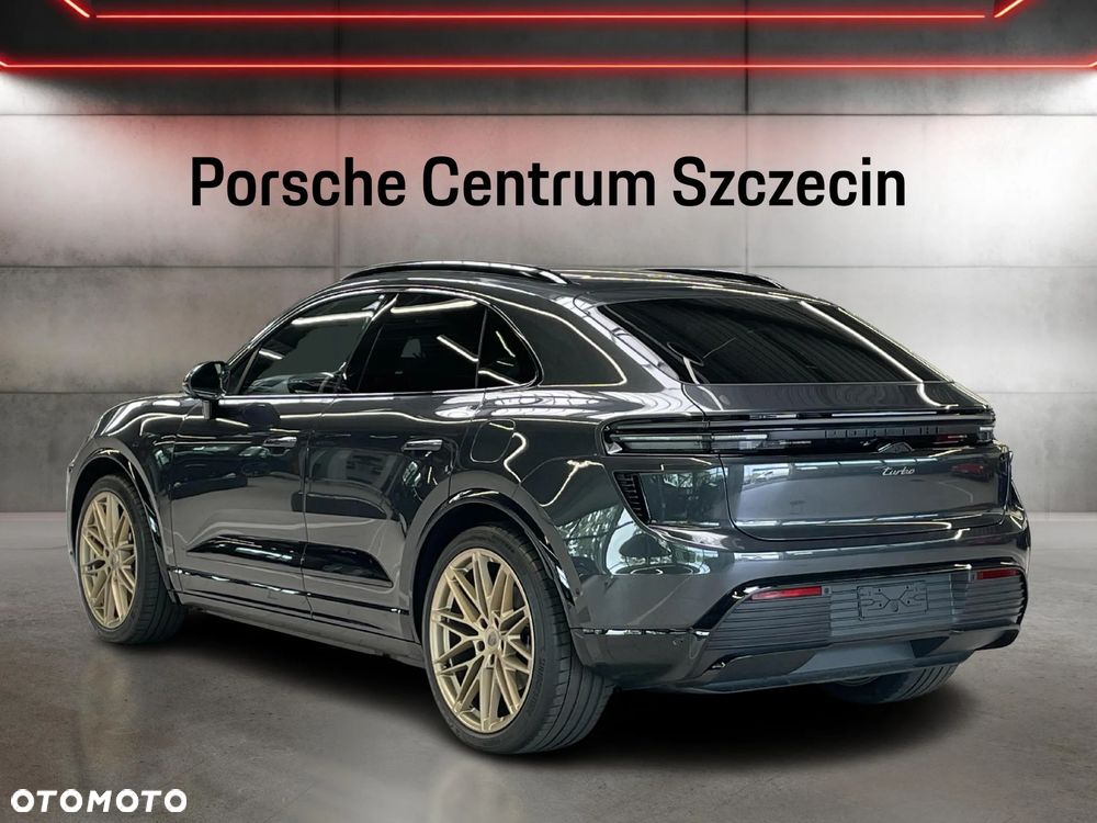 Porsche Macan Turbo - 3