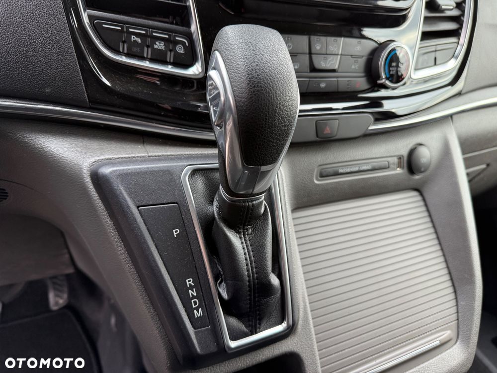 Ford Tourneo Custom 320 L1H1 VA Autm Titanium - 15