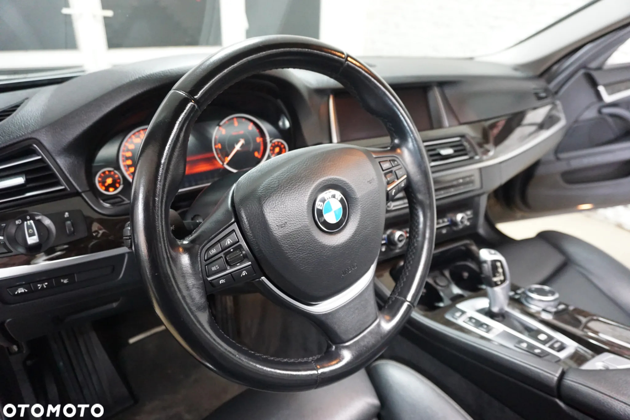 BMW Seria 5 520d xDrive Luxury Line - 22