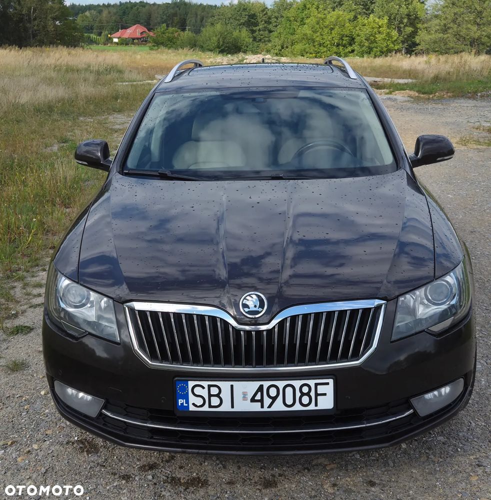 Skoda Superb 2.0 TDI 4x4 Elegance Outdoor DSG - 2