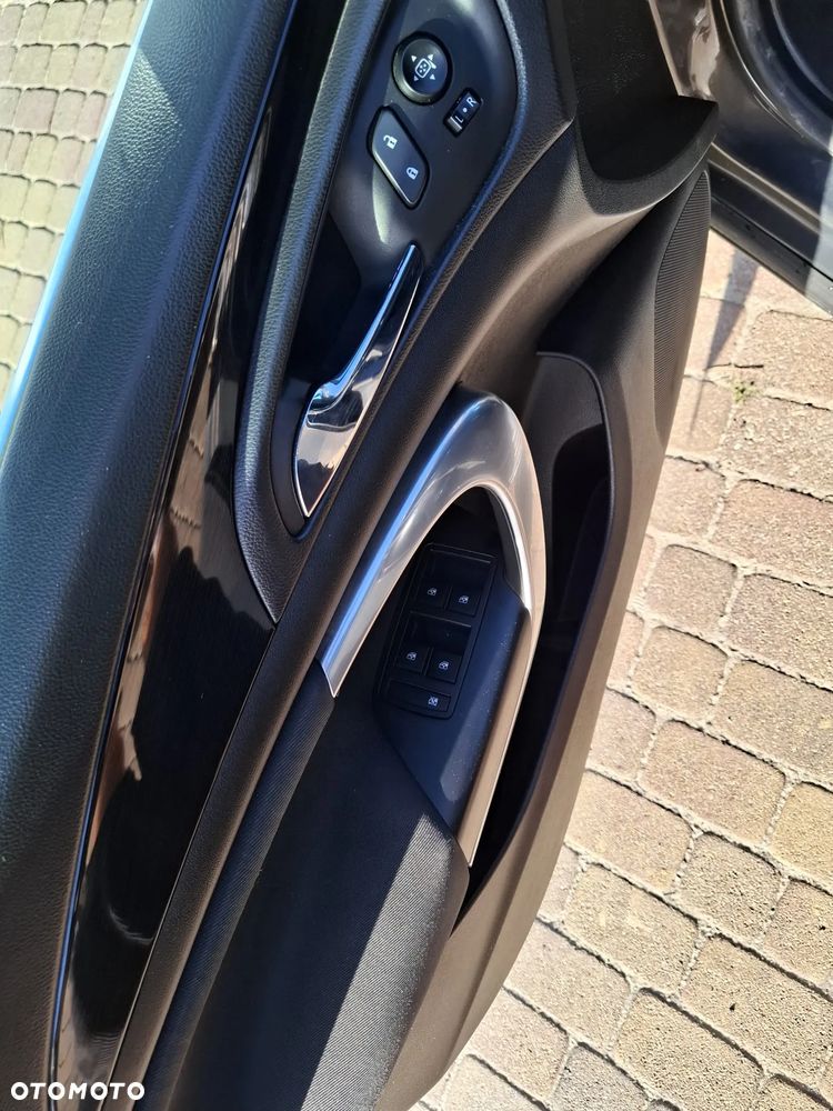Opel Insignia 1.4 T Cosmo S&S - 22