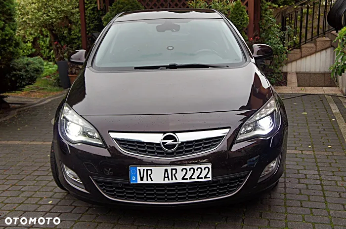 Opel Astra 2.0 CDTI Exklusiv - 2