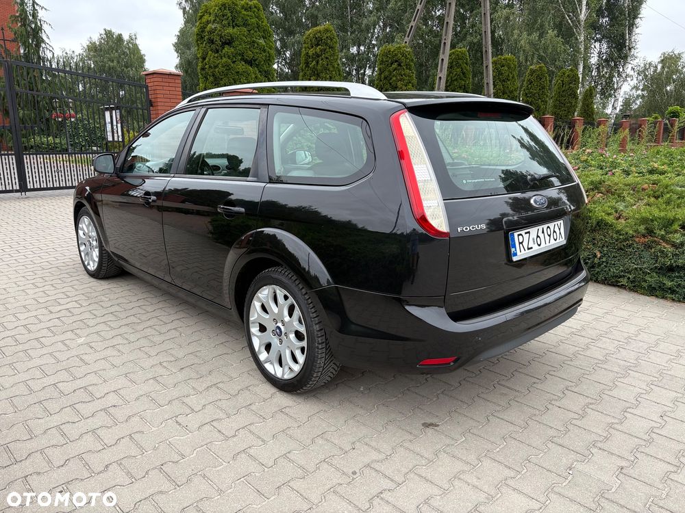 Ford Focus 1.6 Ghia - 5
