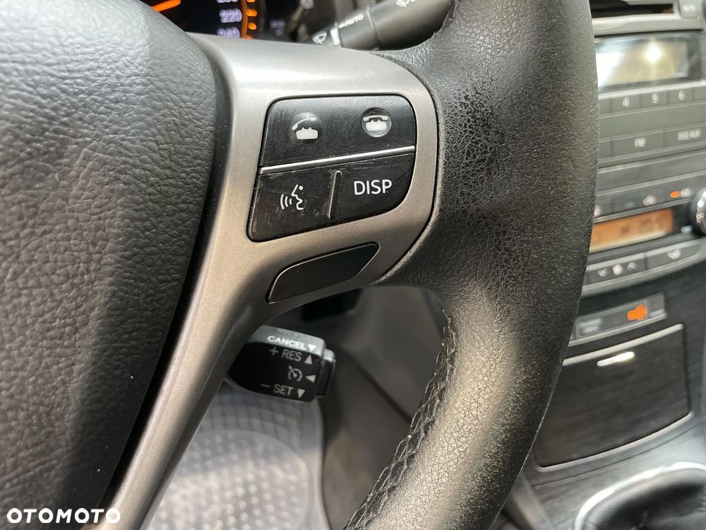 Toyota Avensis 2.0 Sol plus - 20