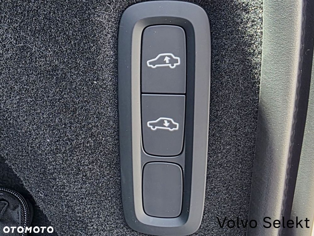 Volvo XC 90 - 22