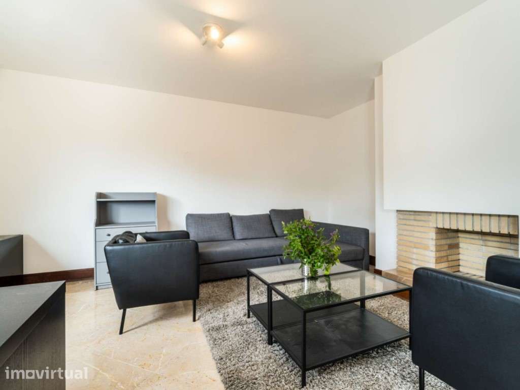 Apartamento T2 em condomínio fechado no centro do Estoril - Grande imagem: 4/26