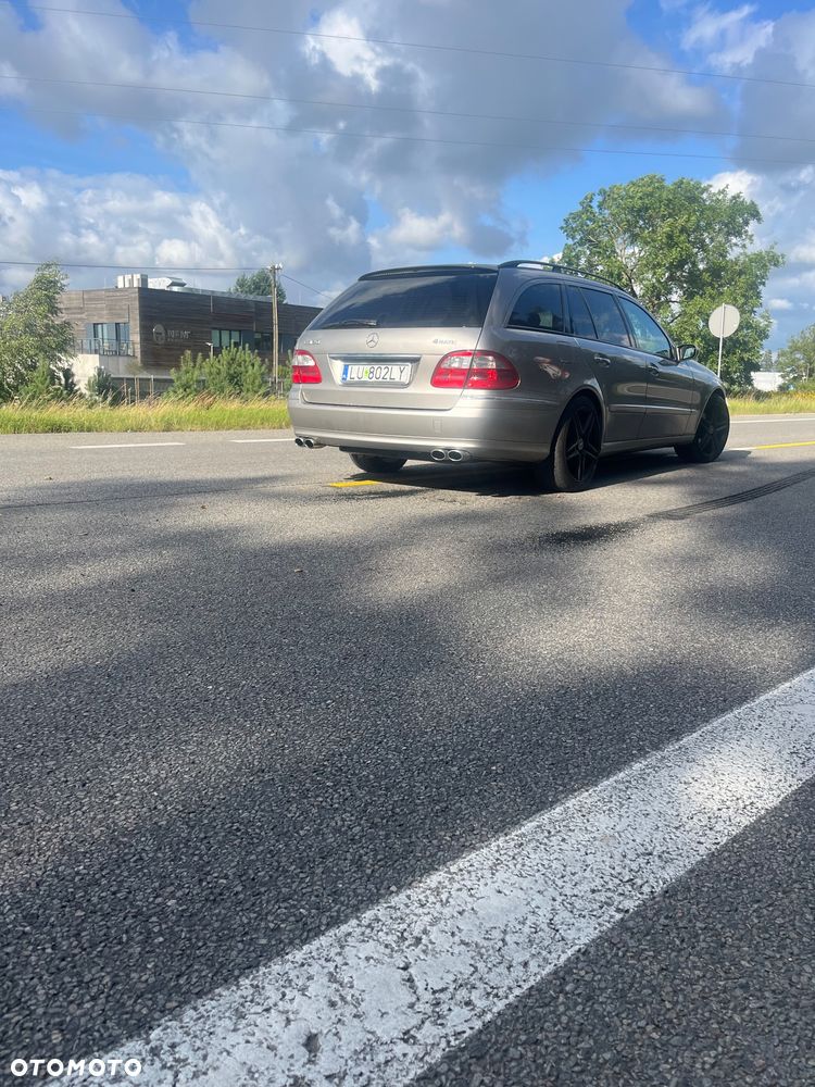 Mercedes-Benz Klasa E 320 4-Matic T Elegance - 11
