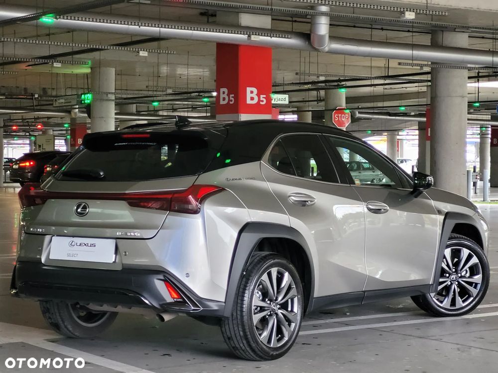 Lexus UX 300h F Sport Design - 6