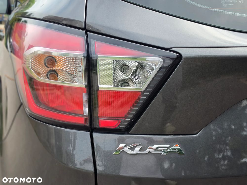 Ford Kuga - 12