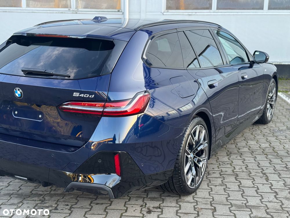BMW Seria 5 540d xDrive - 13