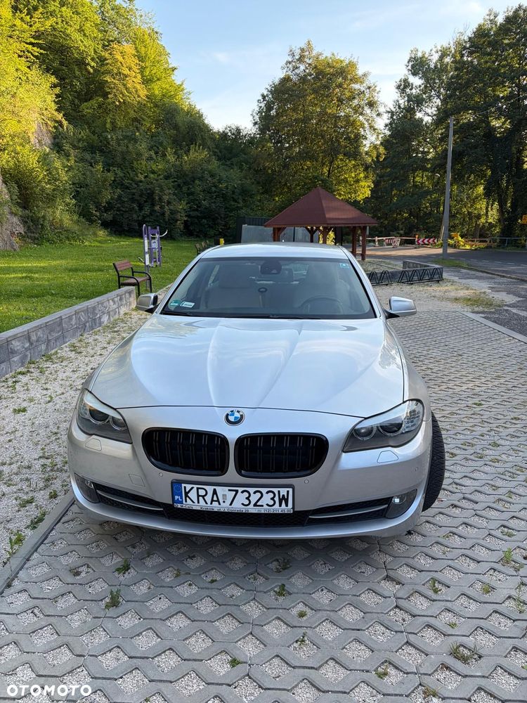 BMW Seria 5 535d xDrive - 11