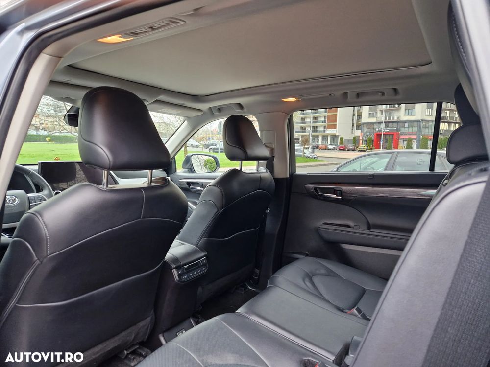 Toyota Highlander 2.5 L Dynamic Force 248CP Luxury Pearly - 14