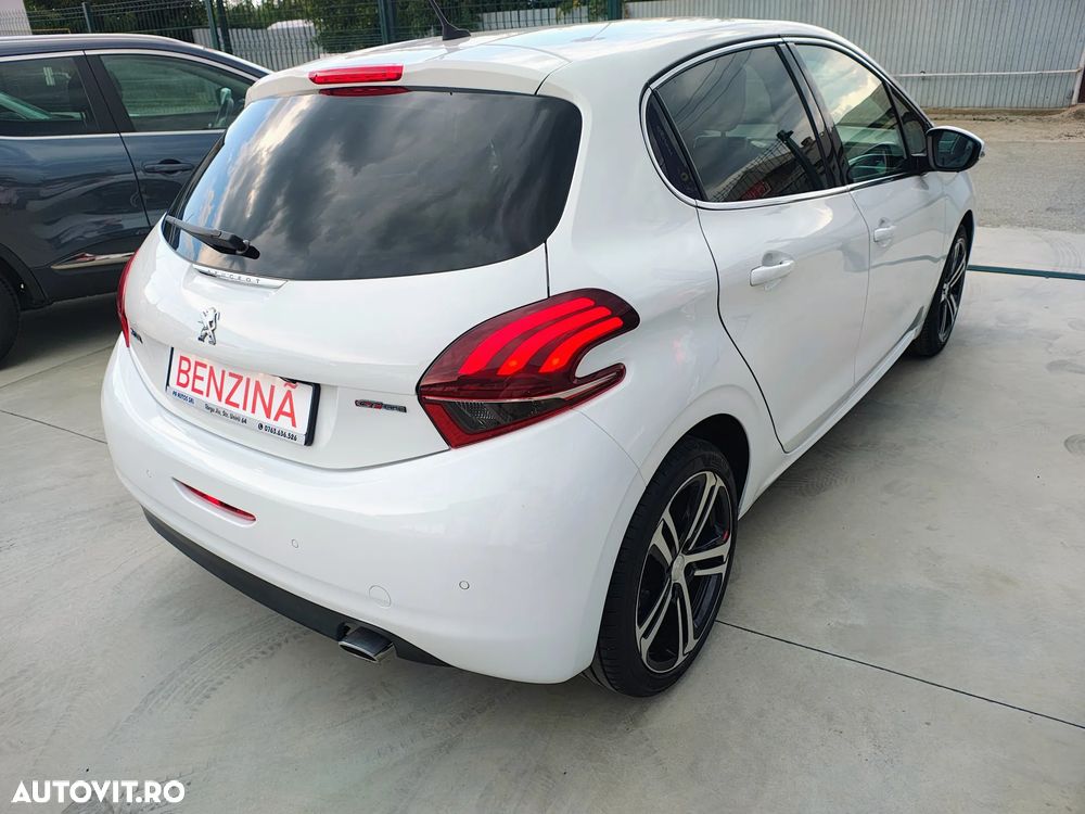 Peugeot 208 - 23