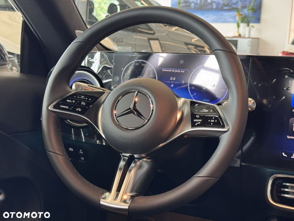 Mercedes-Benz CLA - 8