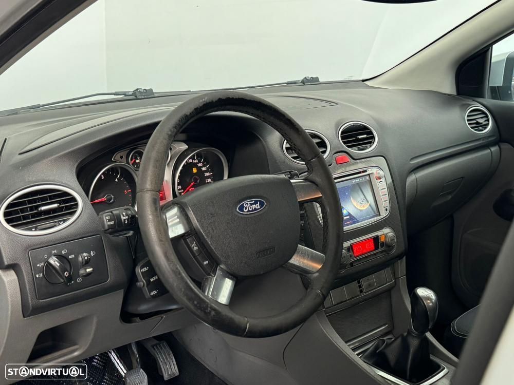 Ford Focus SW 1.6 TDCi Titanium - 25