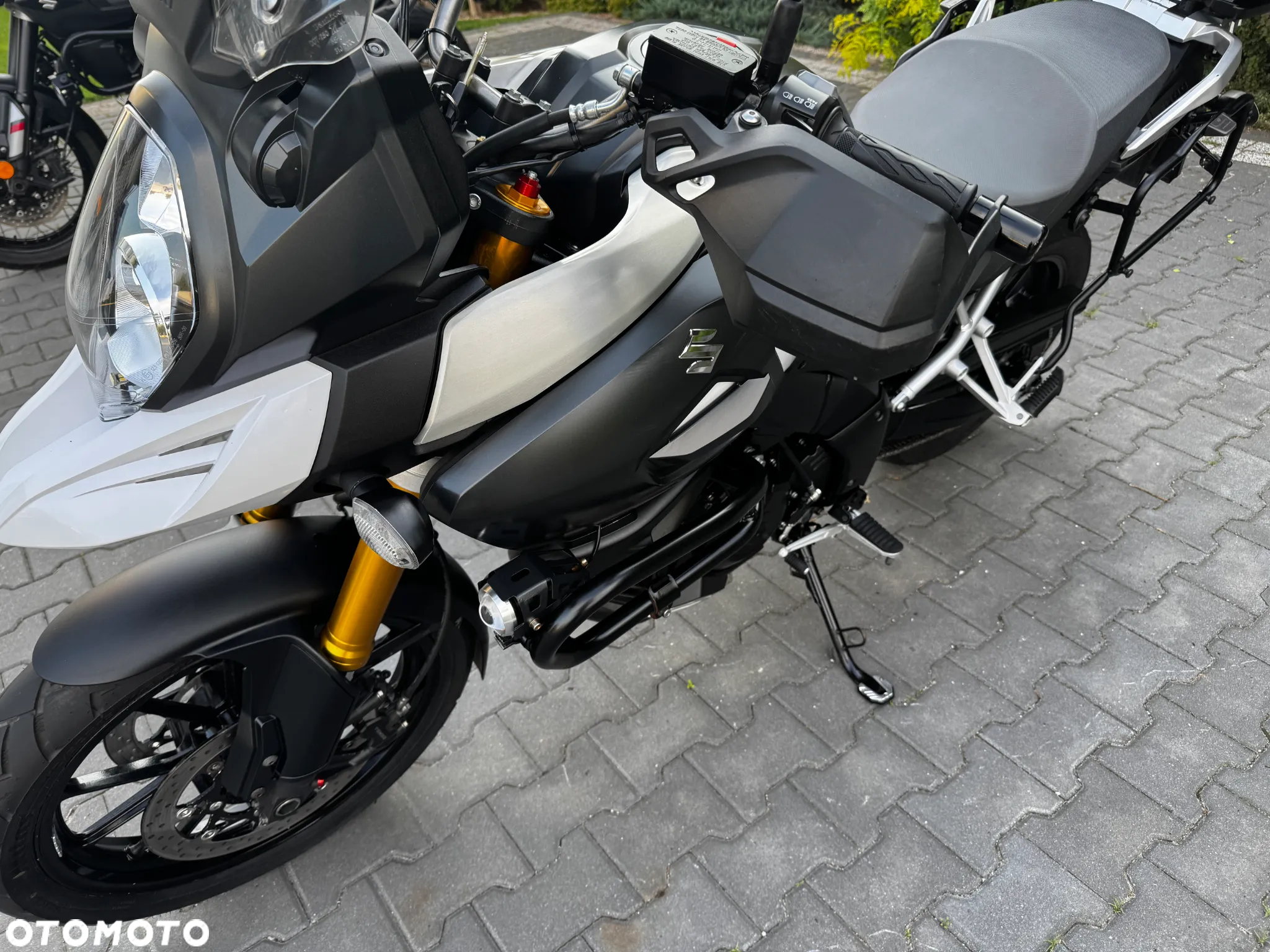 Suzuki V-STROM - 17