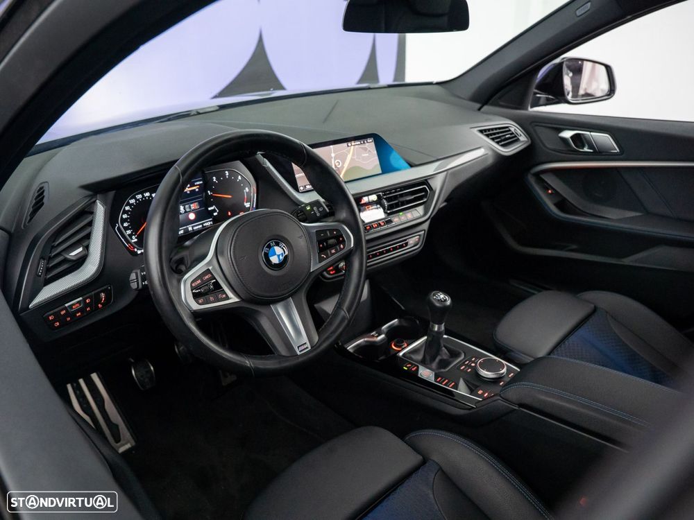 BMW 116 d Pack Desportivo M - 13