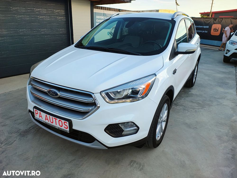 Ford Kuga 1.5 TDCi 2x4 Titanium - 1