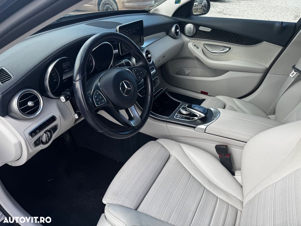 Mercedes-Benz C 250 d 4Matic 9G-TRONIC Avantgarde - 29