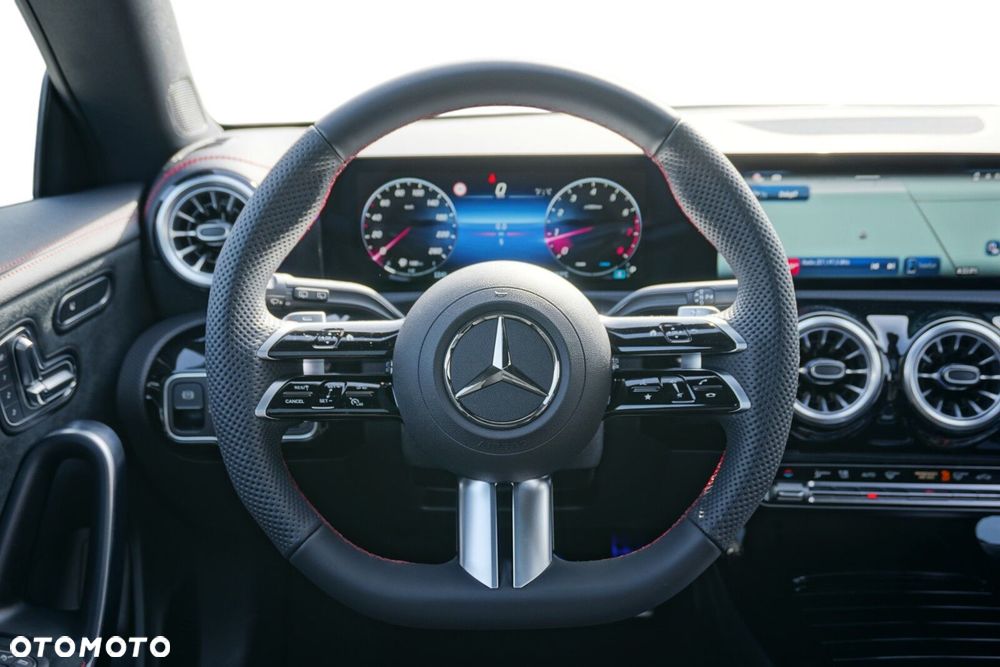 Mercedes-Benz CLA 250 4-Matic AMG Line 7G-DCT - 7