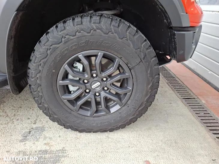 Ford Raptor - 16