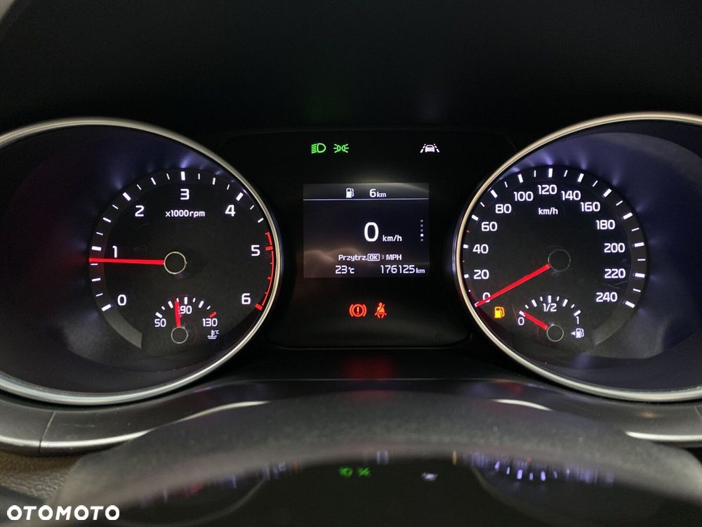 Kia Ceed - 22