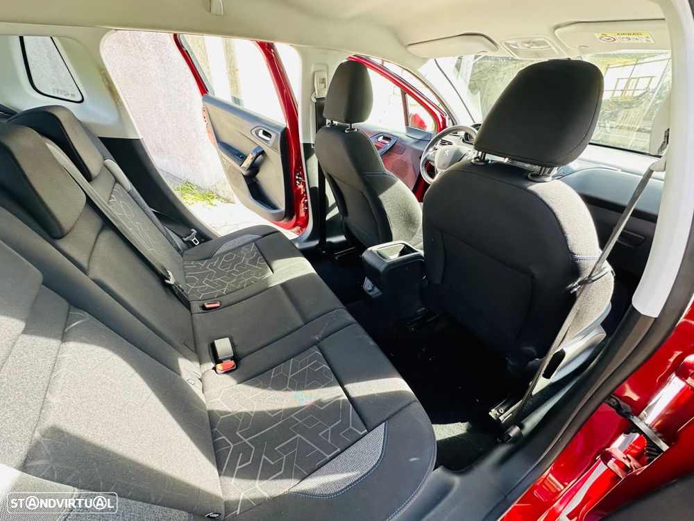 Peugeot 2008 1.2 PureTech Signature - 5