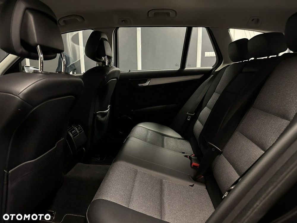 Mercedes-Benz Klasa C 200 7G-TRONIC Avantgarde Edition - 15