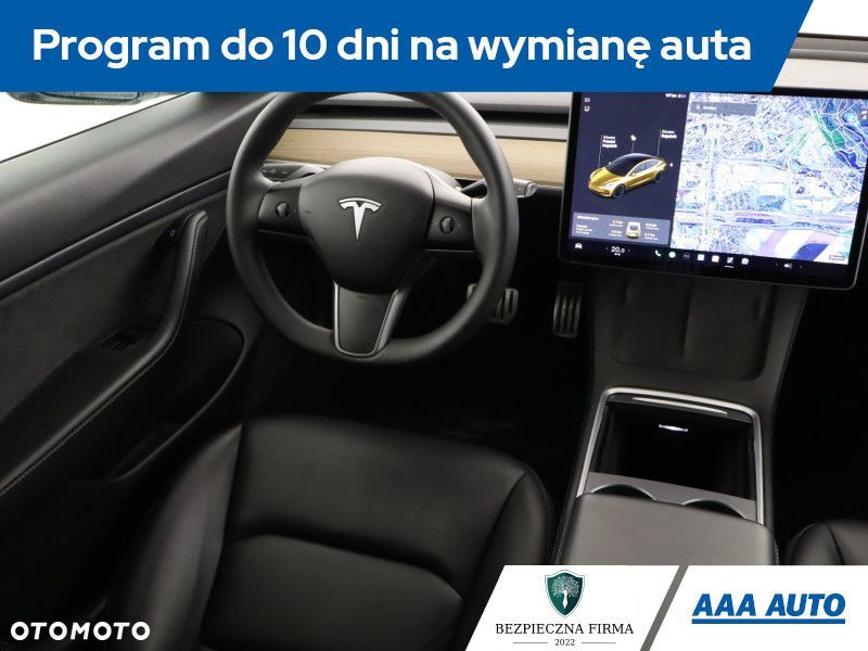 Tesla Model 3 - 9
