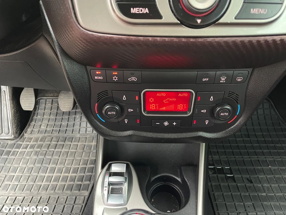 Alfa Romeo Mito 1.4 MultiAir Distinctive S&S - 13