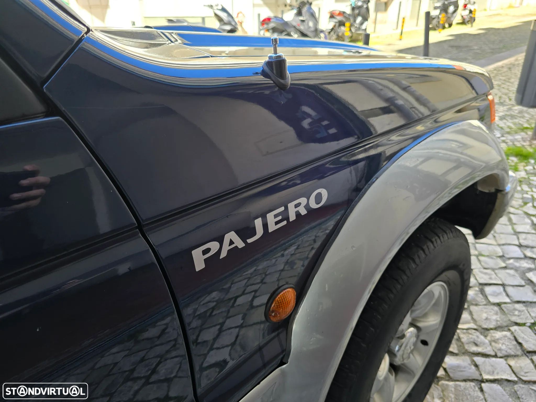 Mitsubishi Pajero 2.5 TDi GLS - 24