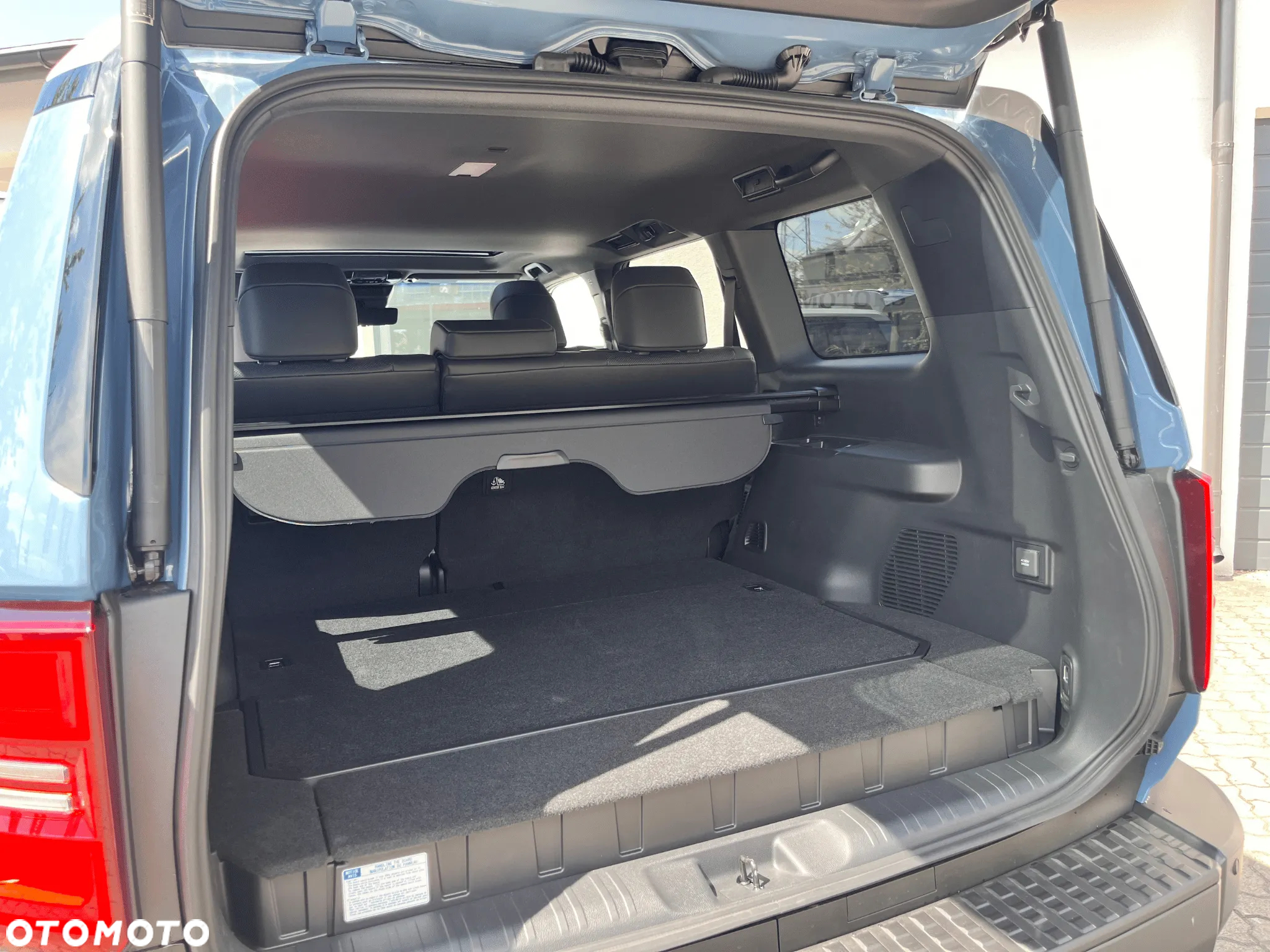 Toyota Land Cruiser - 30