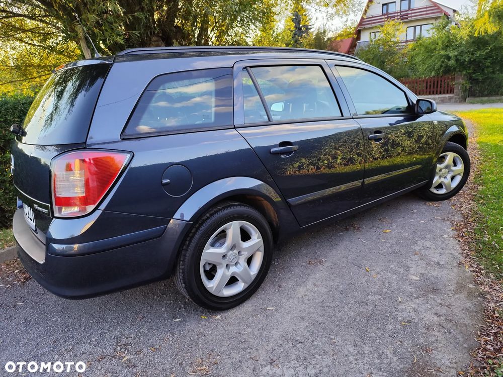 Opel Astra 1.6 Caravan Catch me now - 16