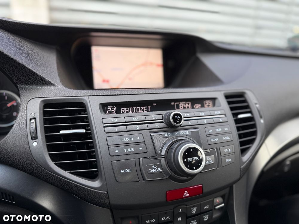 Honda Accord 2.0 Elegance Nav - 17