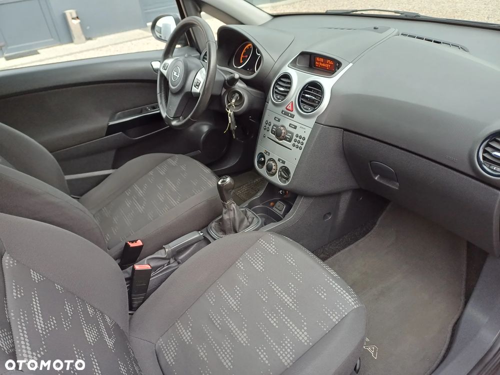Opel Corsa - 10